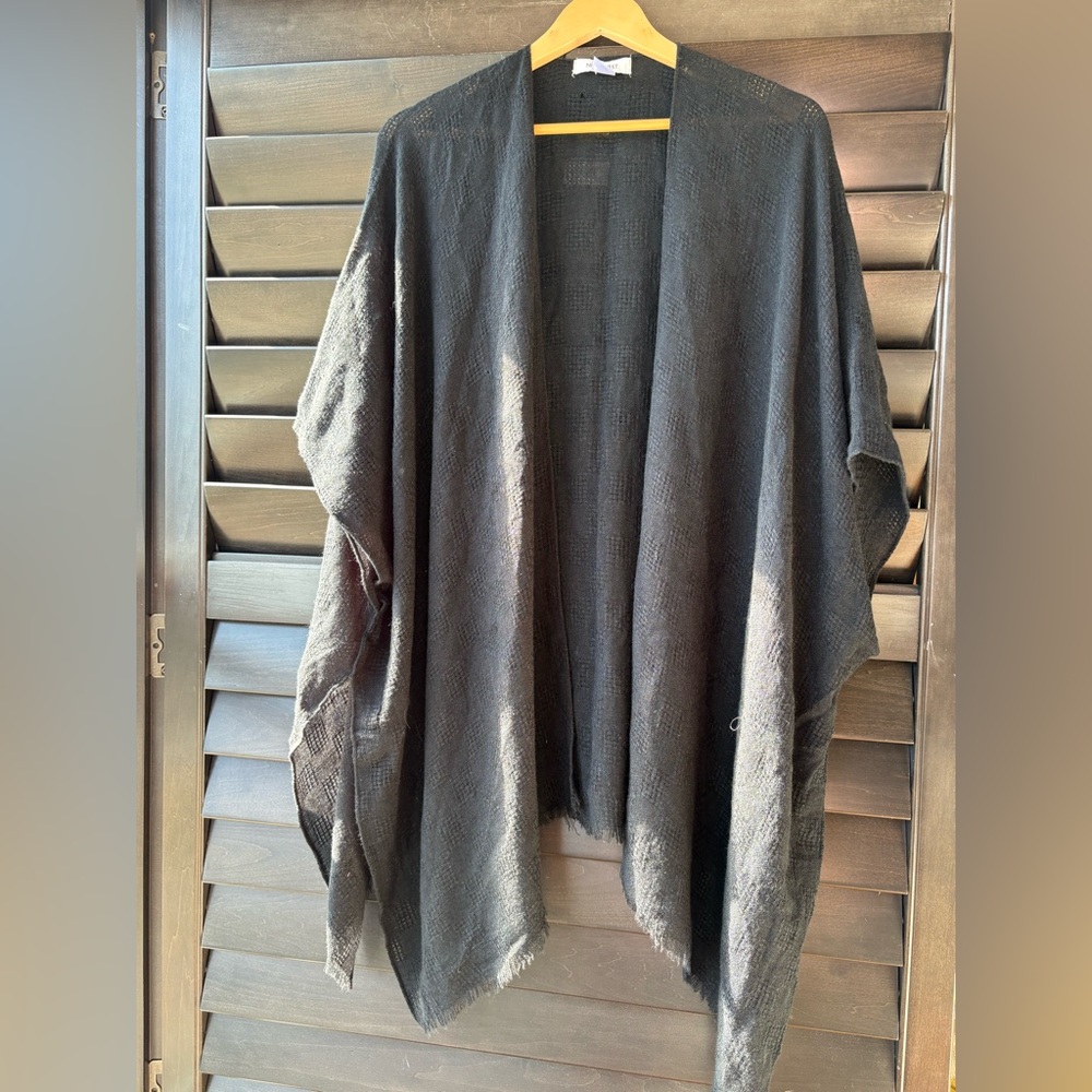 Nine West Women's Black Poncho One Size NWT